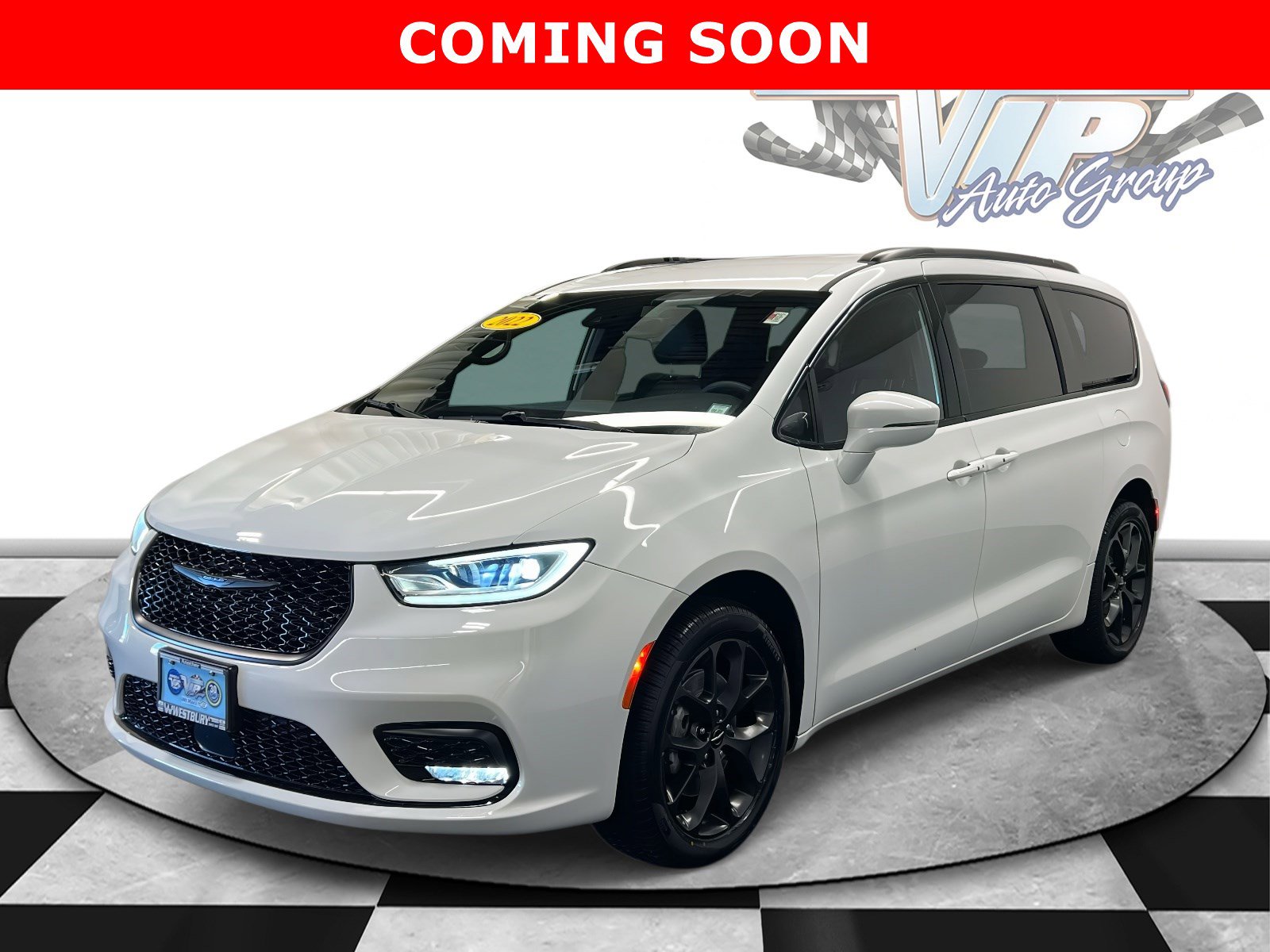 2022 Chrysler Pacifica Touring L photo 2