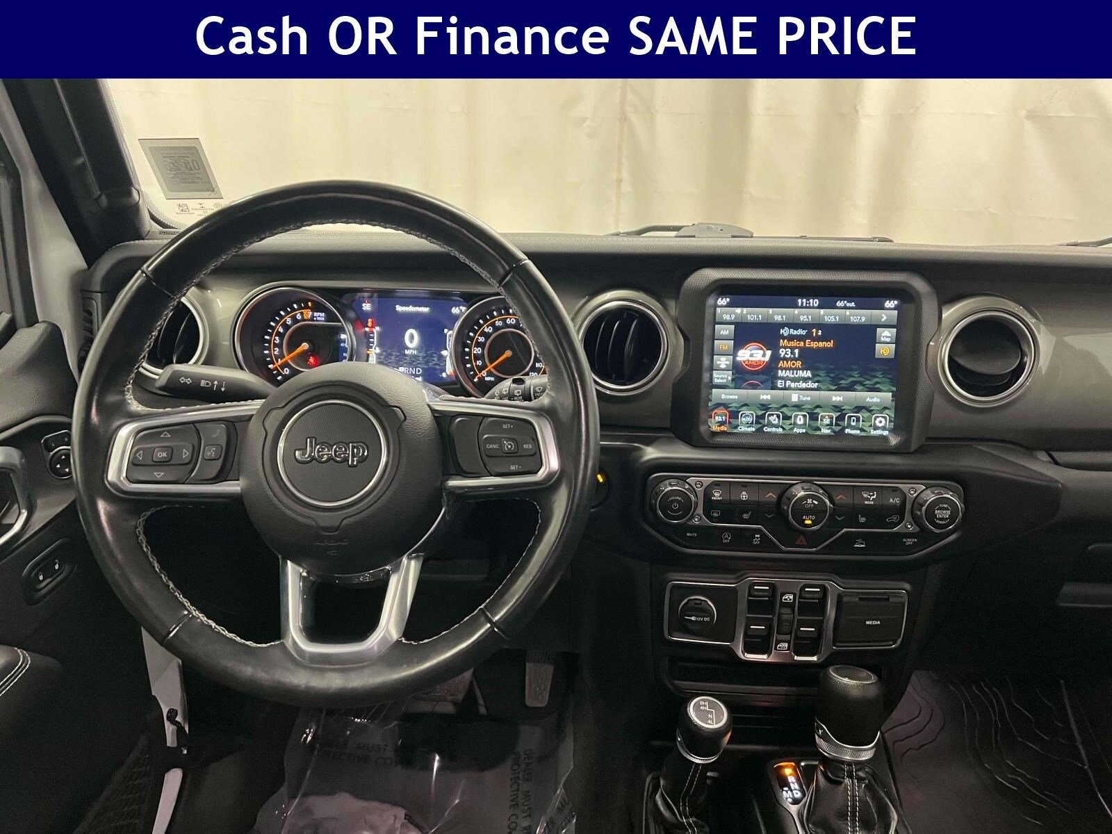 2022 Jeep Wrangler Unlimited Sahara photo 2