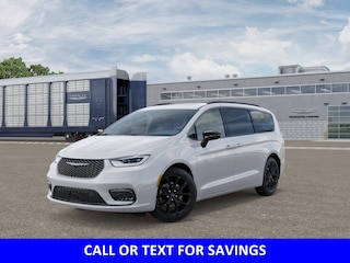 2026 Chrysler Pacifica LIMITED Passenger Van for sale on Long Island, NY