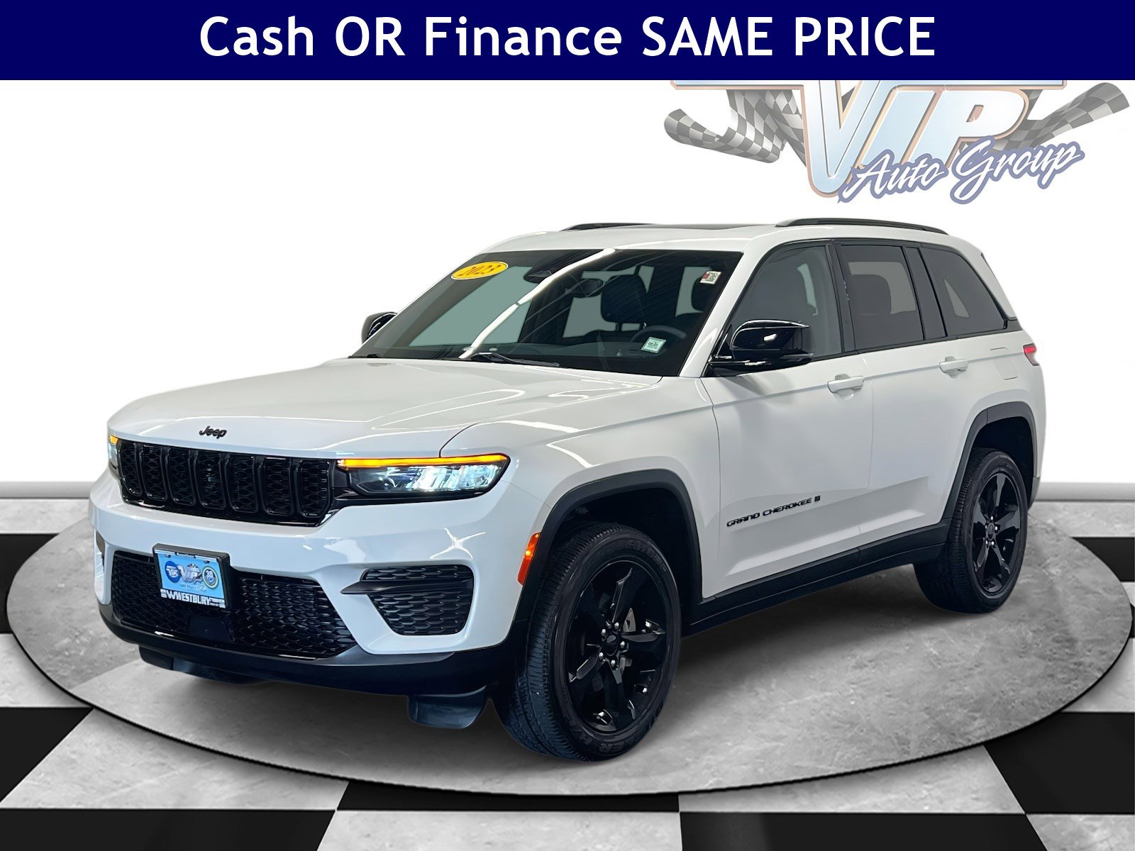 2023 Jeep Grand Cherokee Altitude photo 3