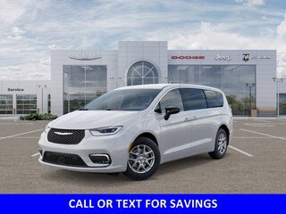 2026 Chrysler Pacifica SELECT Passenger Van for sale on Long Island, NY