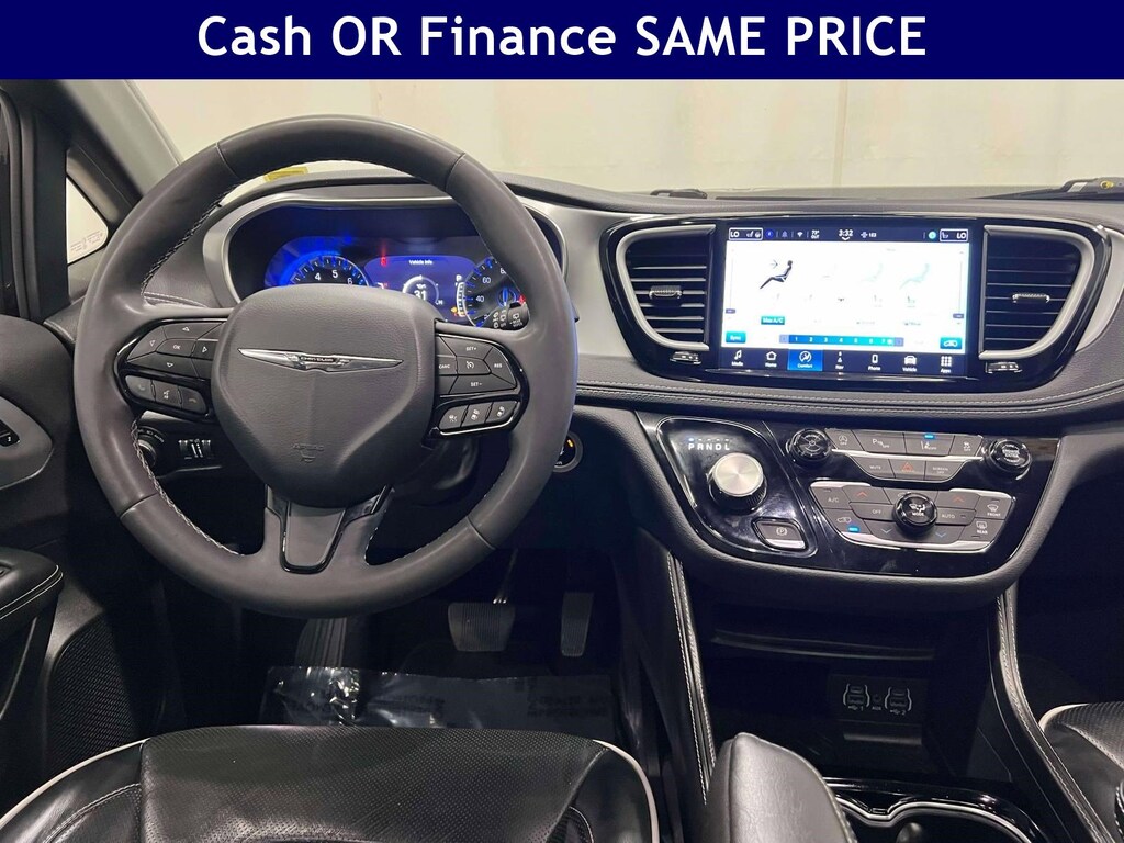 Certified 2025 Chrysler Pacifica Limited Limited FWD