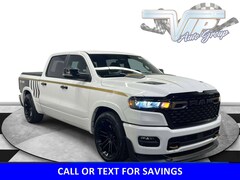 2026 Ram 1500 BIG HORN CREW CAB 4X4 5'7 BOX Pickup near East Hills