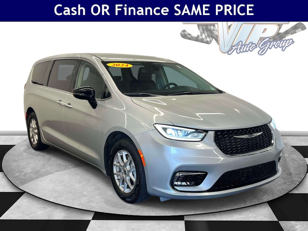 Used 2024 Chrysler Pacifica Touring L Touring L FWD