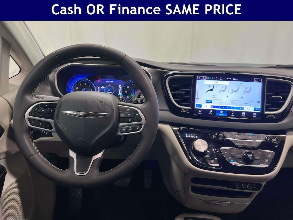Used 2024 Chrysler Pacifica Touring L Touring L FWD