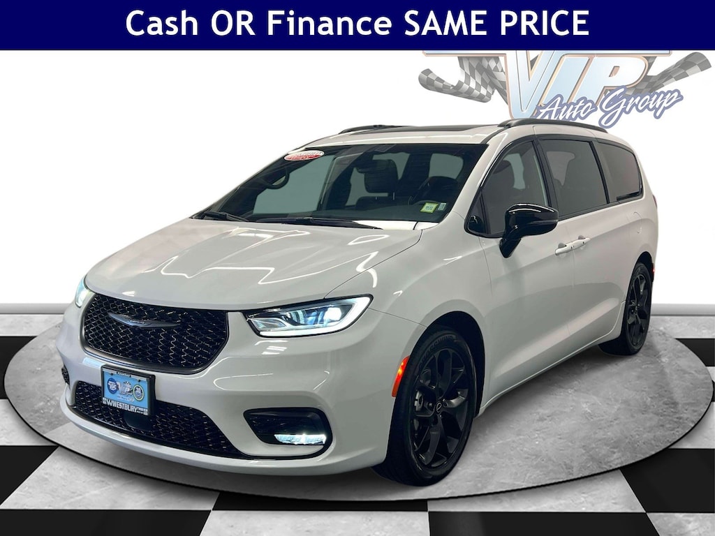 Used 2025 Chrysler Pacifica Limited Limited FWD