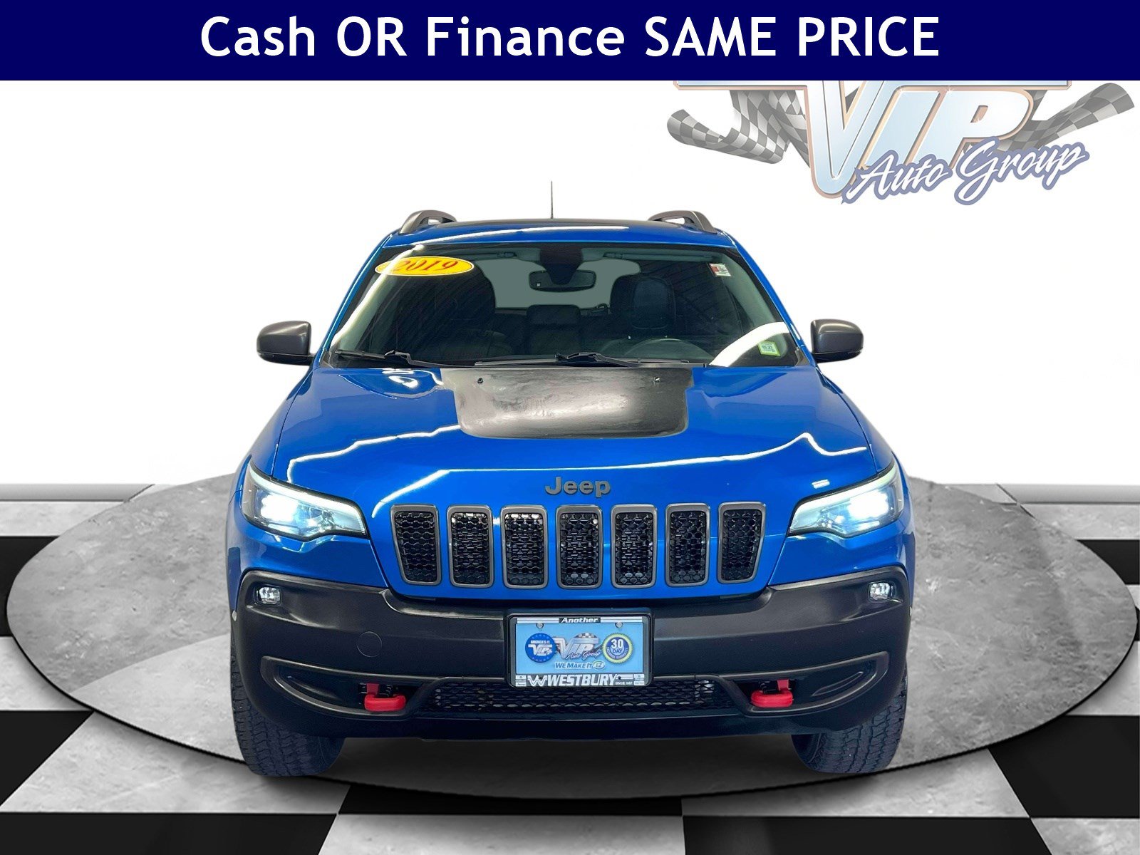 Used 2019 Jeep Cherokee Trailhawk Elite with VIN 1C4PJMBX2KD443405 for sale in Jericho, NY