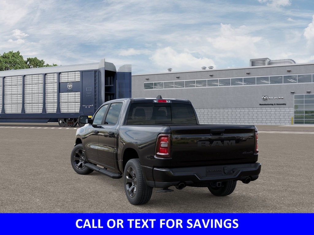 New 2026 Ram 1500 EXPRESS CREW CAB 4X4 5'7 BOX Pickup