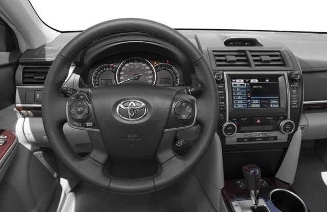 2014 Toyota Camry XLE V6 Interior