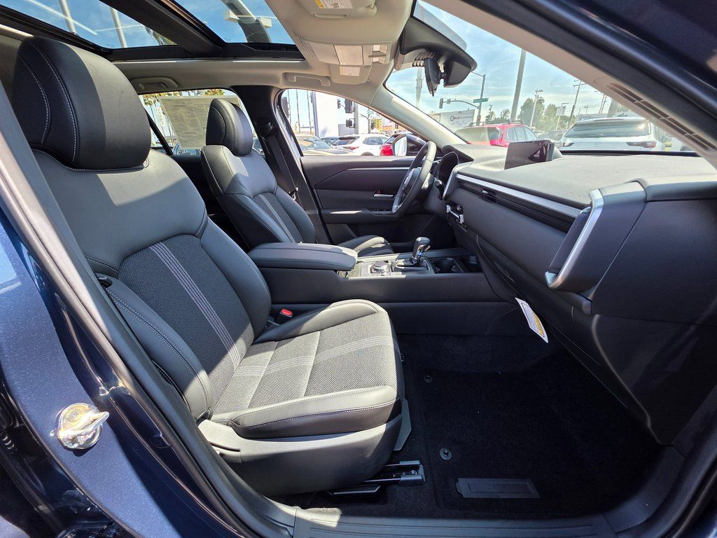 2025 Mazda CX-50 Premium - Photo 10