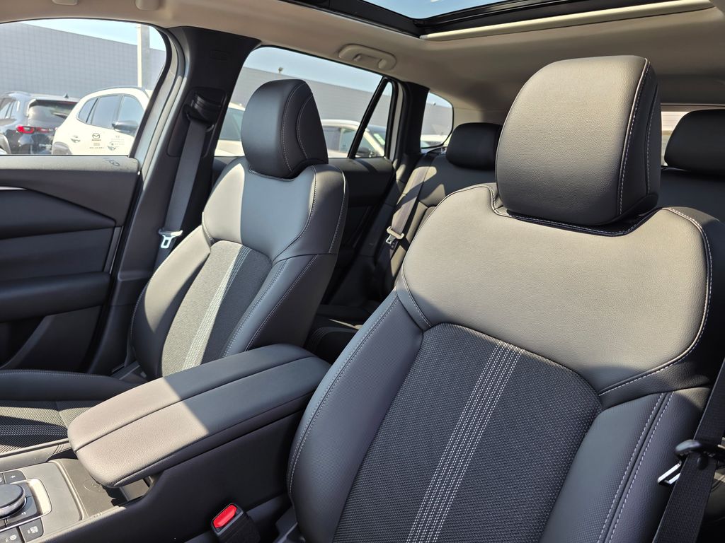 2025 Mazda CX-50 Premium - Photo 18