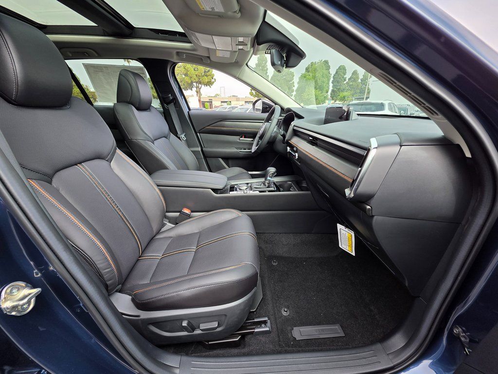 2025 Mazda CX-50 Premium Plus - Photo 10