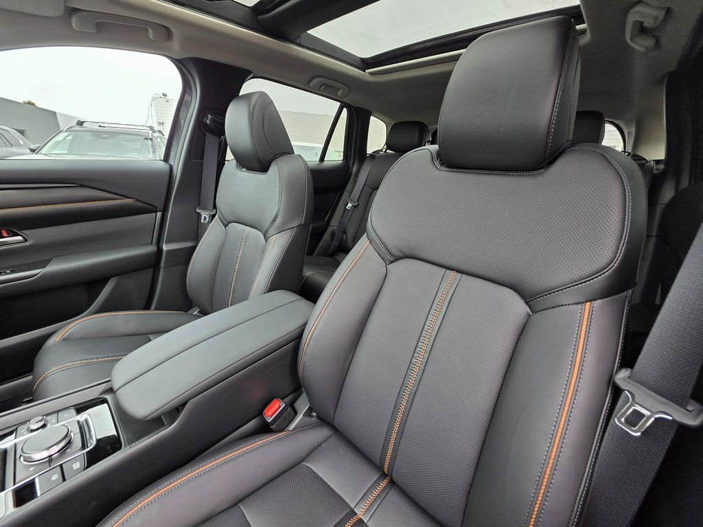 2025 Mazda CX-50 Premium Plus - Photo 16