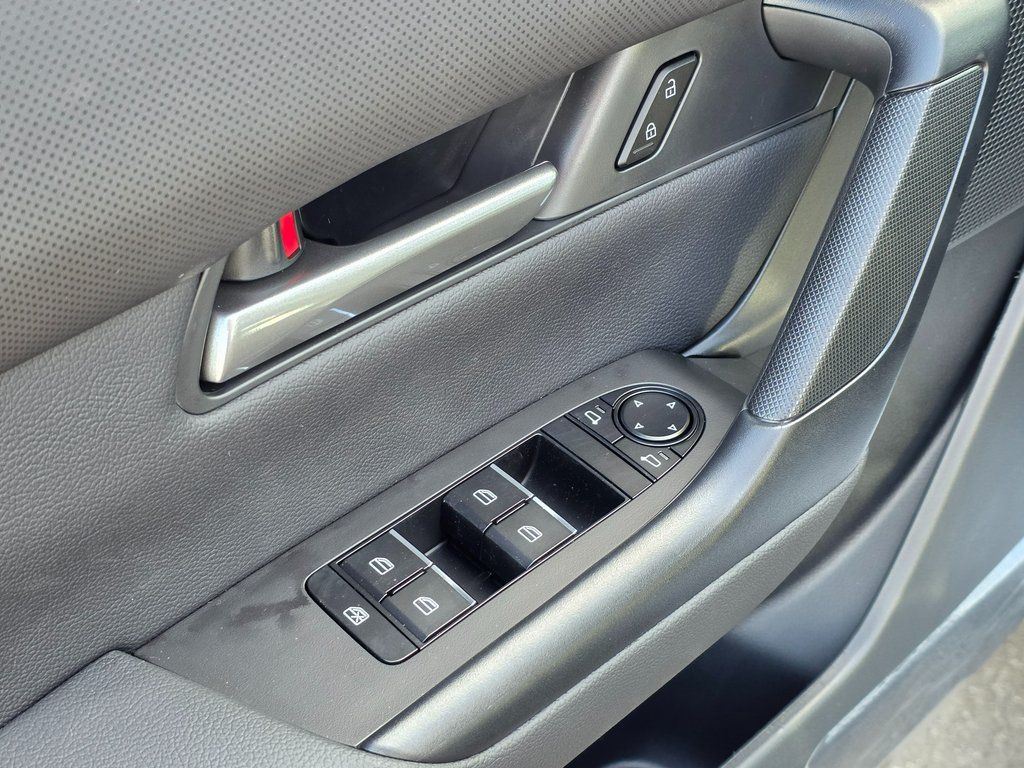 2025 Mazda CX-50 Premium - Photo 22