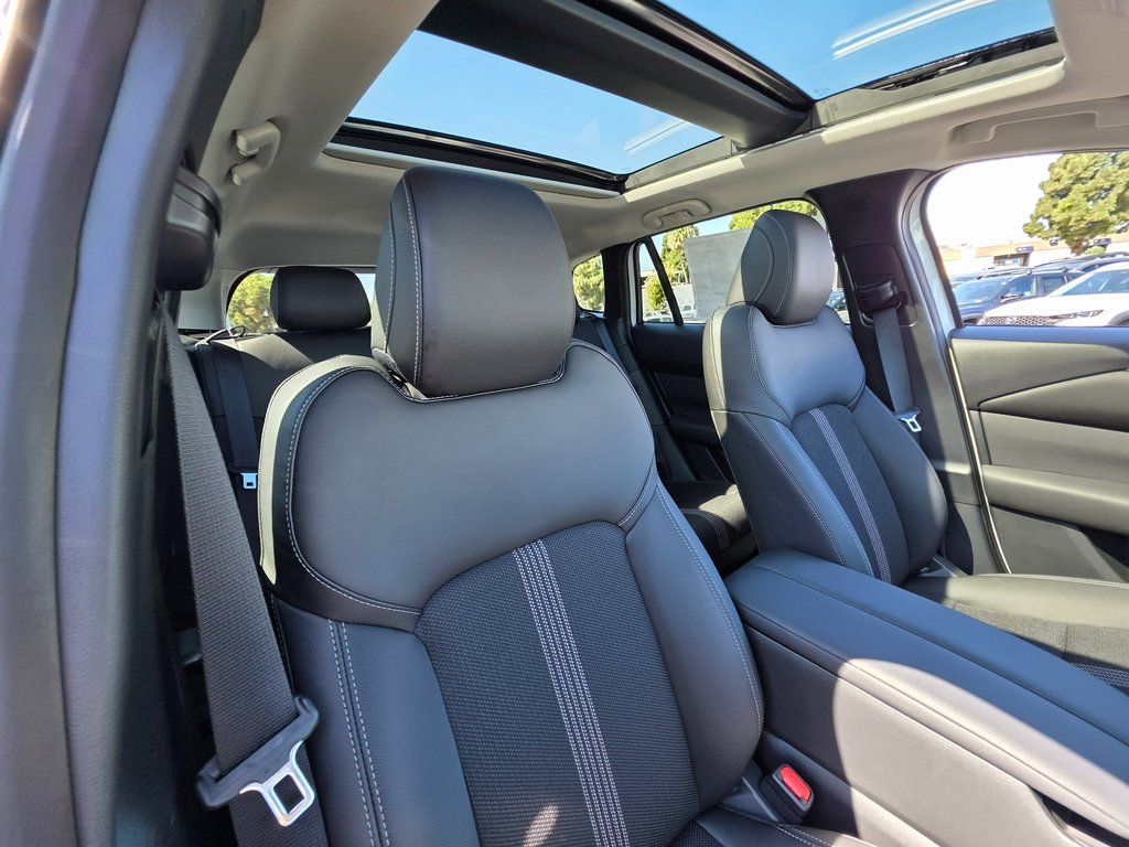 2025 Mazda CX-50 Premium - Photo 11