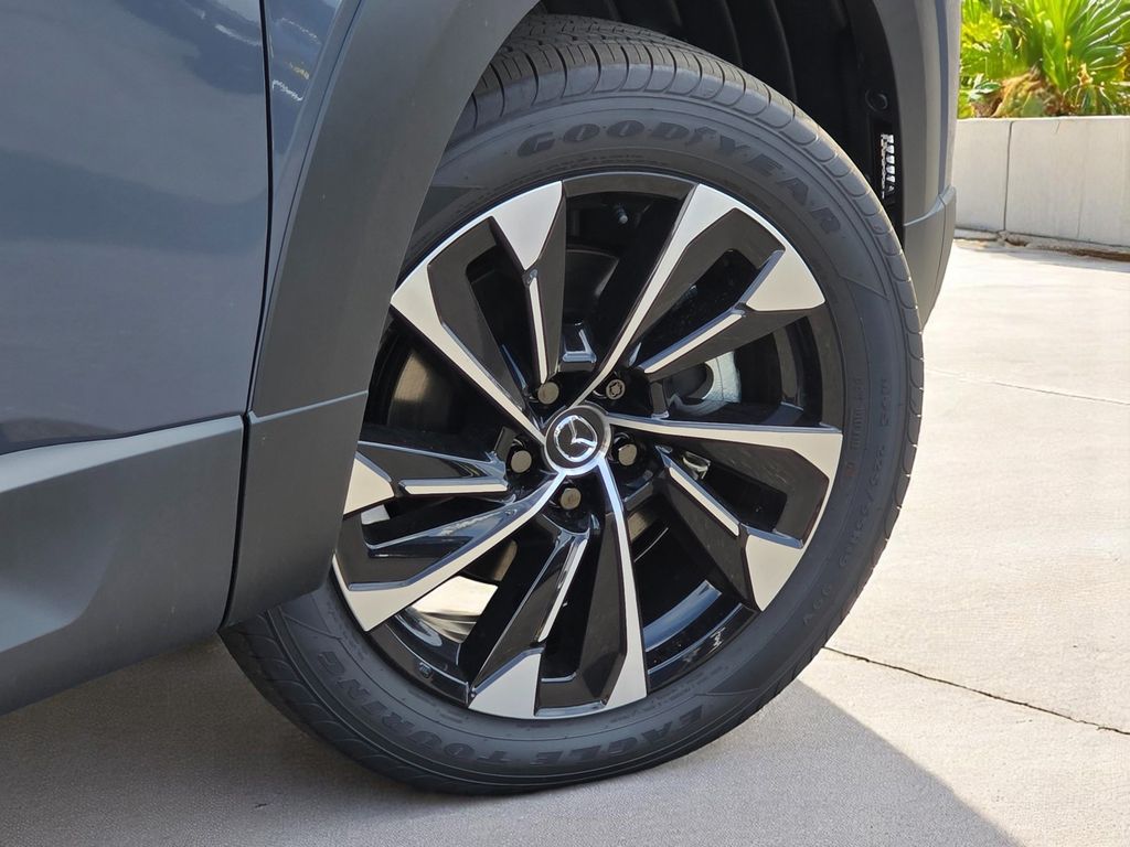2025 Mazda CX-50 Premium Plus - Photo 8