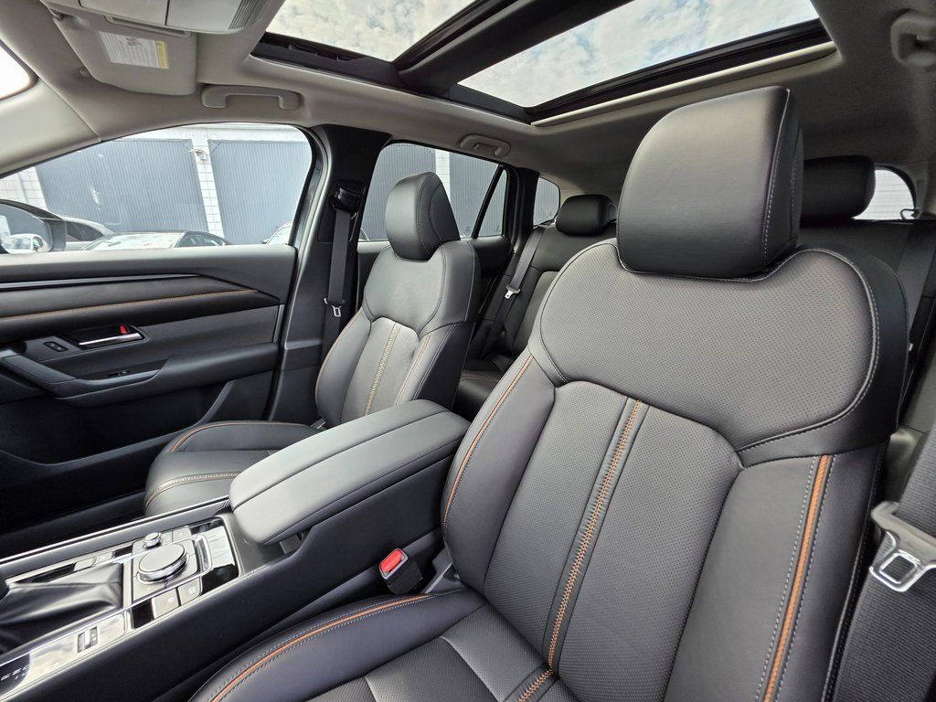 2025 Mazda CX-50 Premium Plus - Photo 16