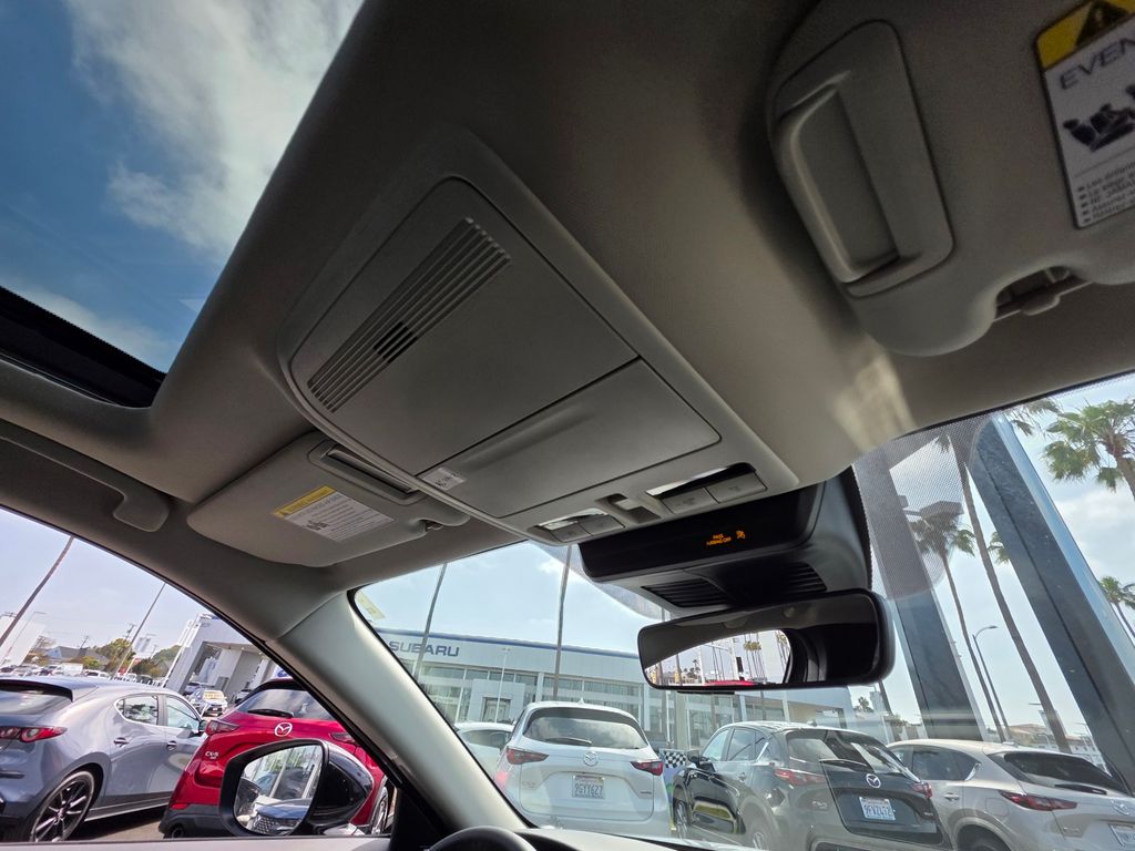 2025 Mazda CX-50 Premium Plus - Photo 12