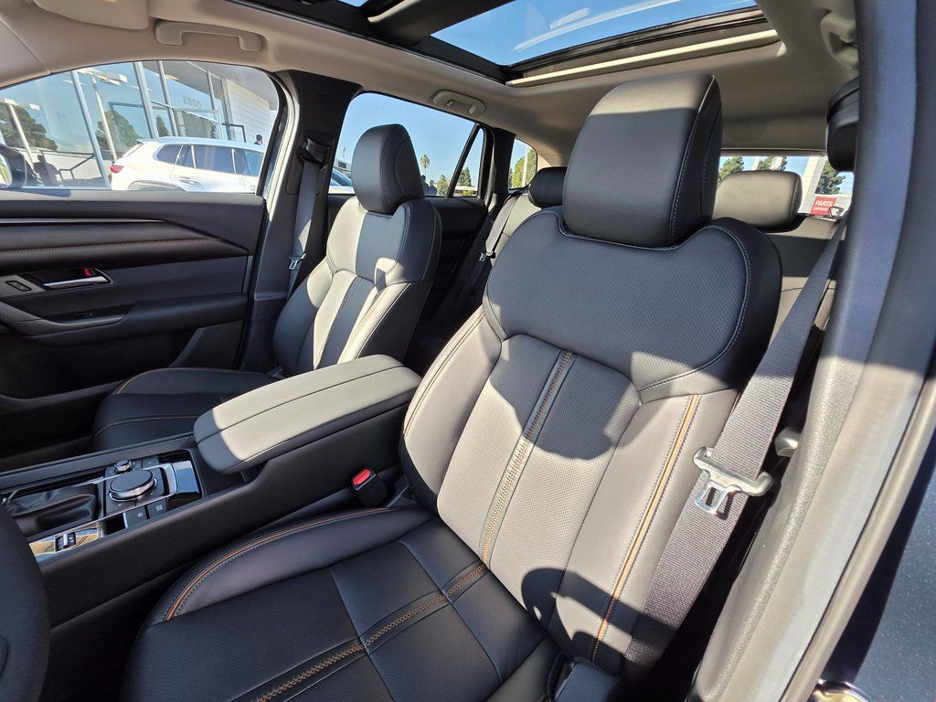 2025 Mazda CX-50 Premium - Photo 16