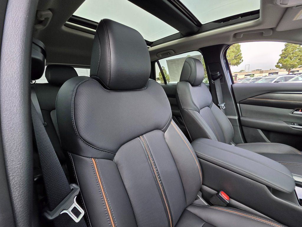 2025 Mazda CX-50 Premium Plus - Photo 11