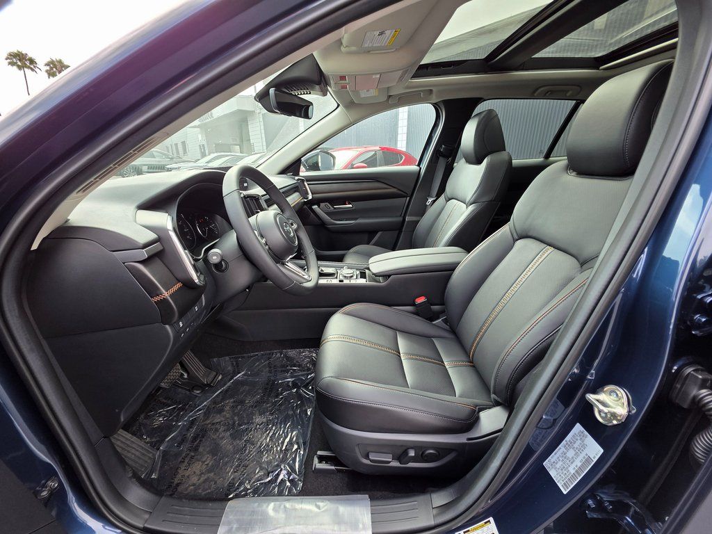 2025 Mazda CX-50 Premium Plus - Photo 16