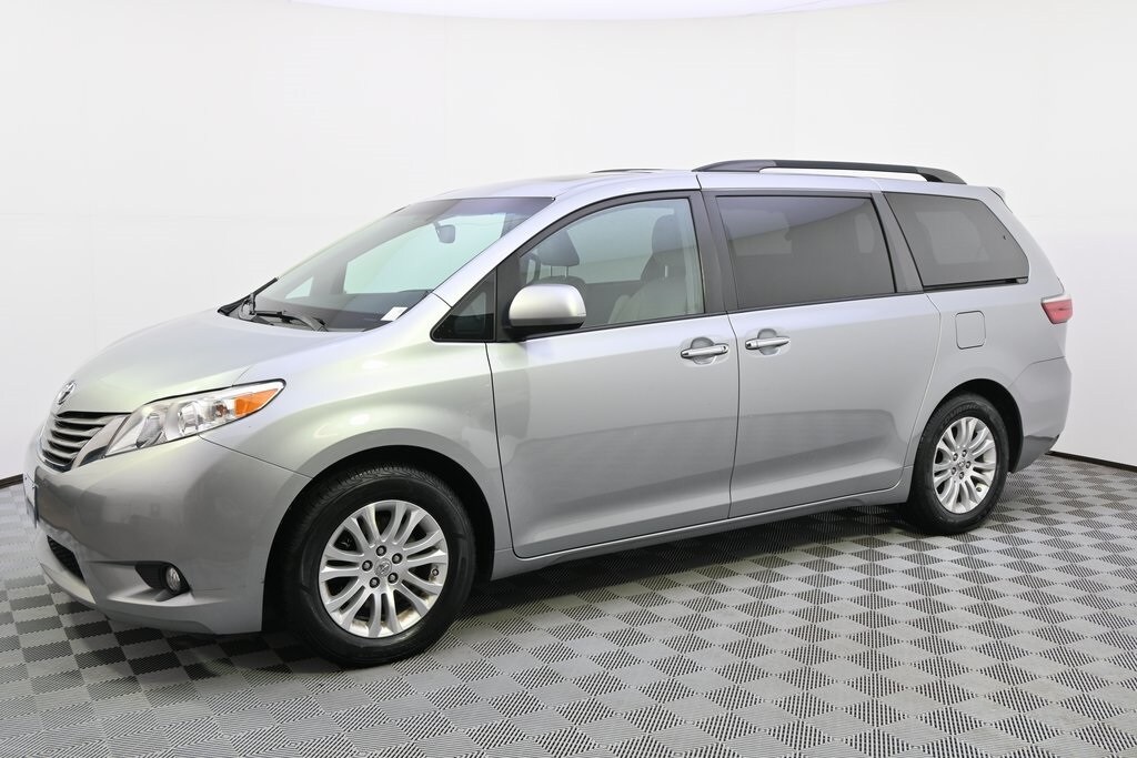 Used 2015 Toyota Sienna XLE Premium with VIN 5TDYK3DC9FS630320 for sale in Saint Louis Park, Minnesota