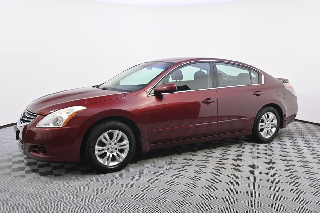Used 2011 Nissan Altima S with VIN 1N4AL2AP1BN514504 for sale in Saint Louis Park, Minnesota