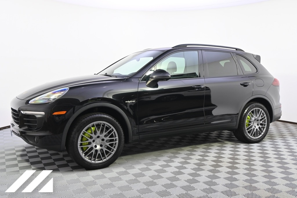 Used 2018 Porsche Cayenne S E-Hybrid with VIN WP1AE2A21JLA71370 for sale in Saint Louis Park, Minnesota