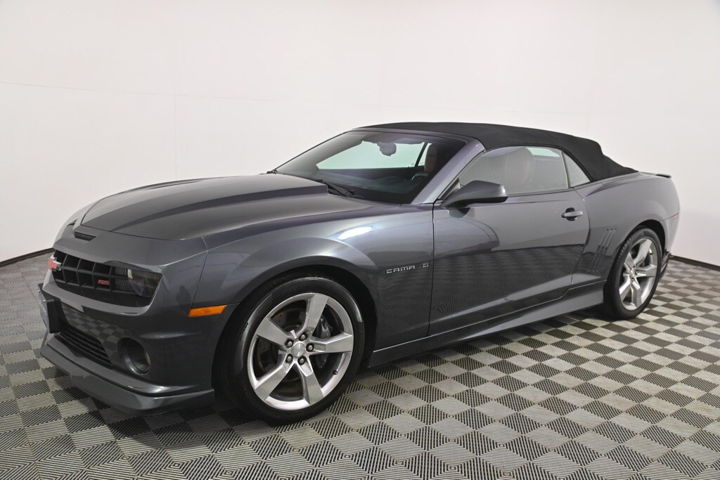 Used 2011 Chevrolet Camaro 2SS with VIN 2G1FK3DJ8B9164347 for sale in Saint Louis Park, Minnesota
