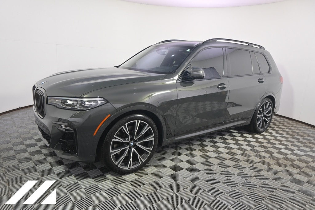 Used 2022 BMW X7 40i with VIN 5UXCW2C00N9K33719 for sale in Saint Louis Park, Minnesota