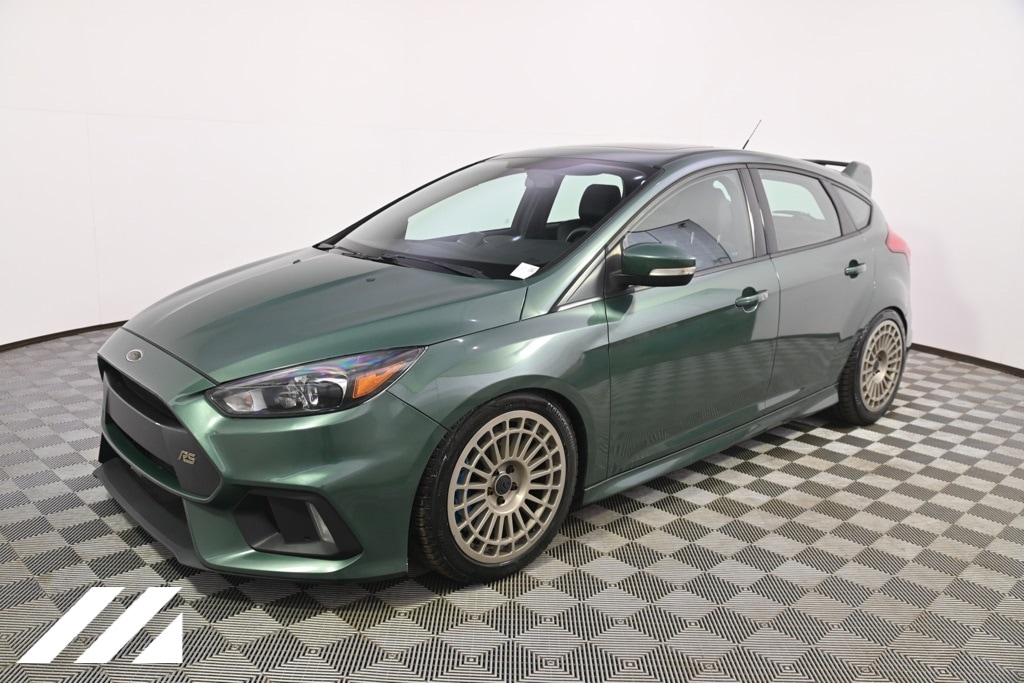 Used 2017 Ford Focus RS with VIN WF0DP3TH0H4118809 for sale in Saint Louis Park, Minnesota