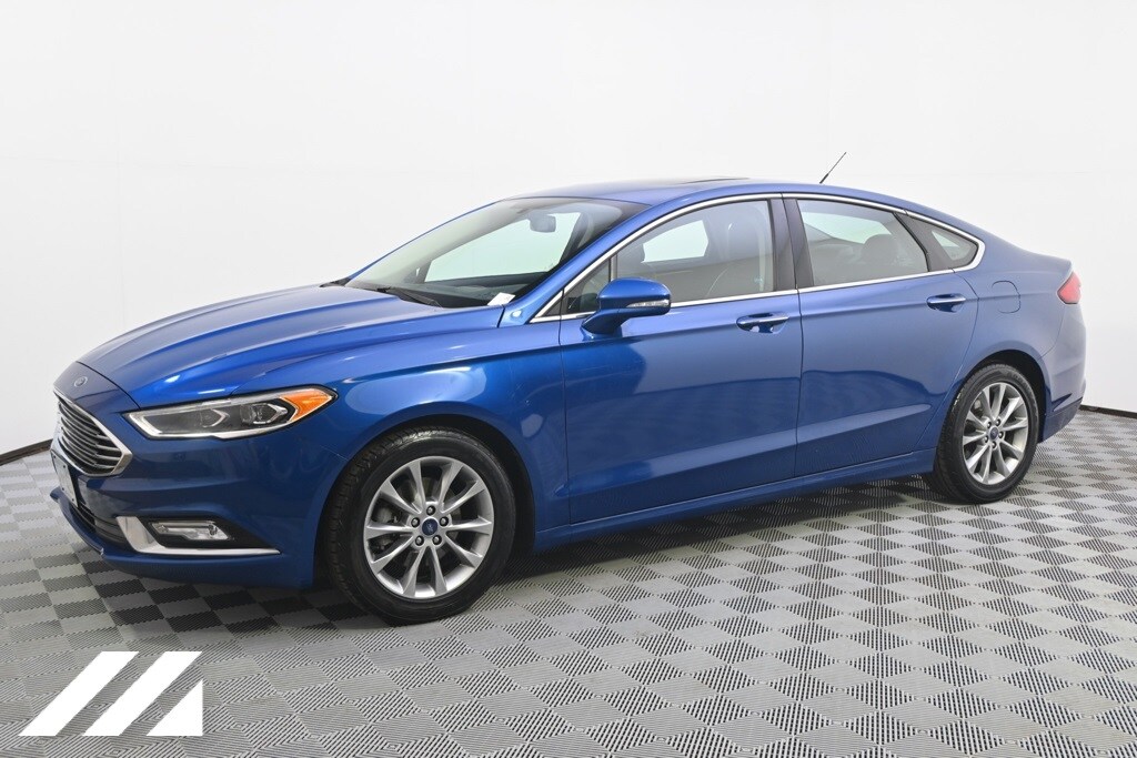 Used 2017 Ford Fusion SE with VIN 3FA6P0HD8HR155734 for sale in Saint Louis Park, Minnesota