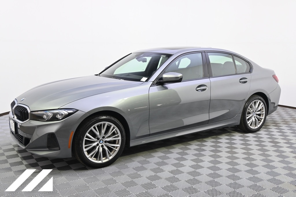 Used 2023 BMW 3 Series 330i with VIN 3MW89FF00P8D34772 for sale in Saint Louis Park, Minnesota