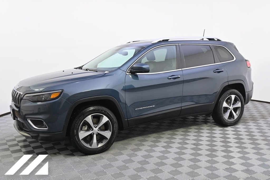 Used 2020 Jeep Cherokee Limited with VIN 1C4PJMDX1LD588658 for sale in Saint Louis Park, Minnesota