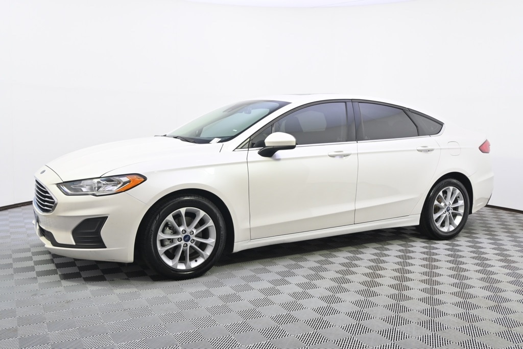 Used 2020 Ford Fusion SE with VIN 3FA6P0HD0LR158684 for sale in Saint Louis Park, MN