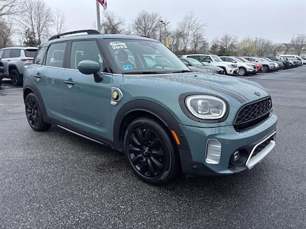 2022 MINI Countryman Cooper SE Car