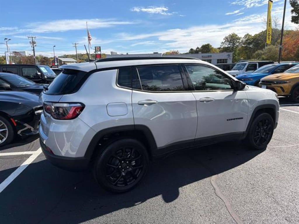 New 2026 Jeep Compass LATITUDE ALTITUDE 4X4 Sport Utility