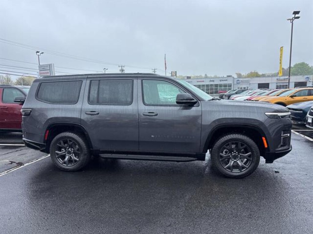 New 2026 Jeep Grand Wagoneer UPLAND 4X4 Sport Utility