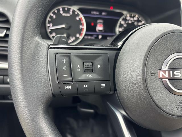 2023 Nissan Rogue SV - Photo 17