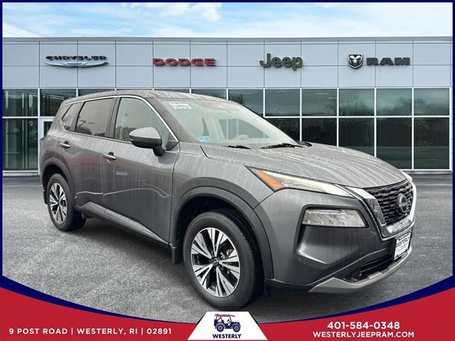 2022 Nissan Rogue SV's photo