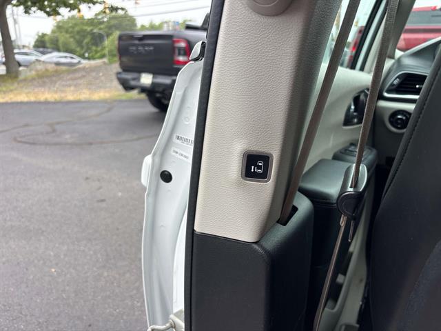2018 Chrysler Pacifica Limited - Photo 11