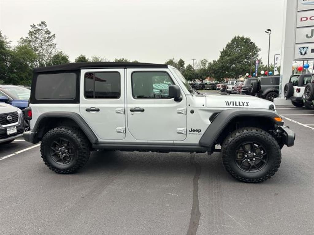 Used 2024 Jeep Wrangler Willys Sport Utility