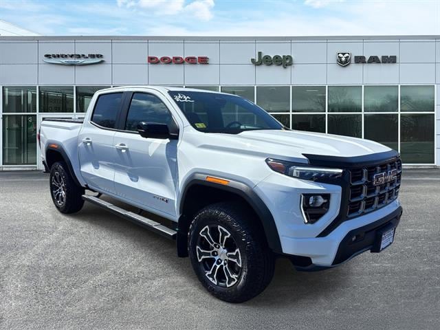 2024 GMC Canyon 4WD AT4 Crew Cab Short Box's photo