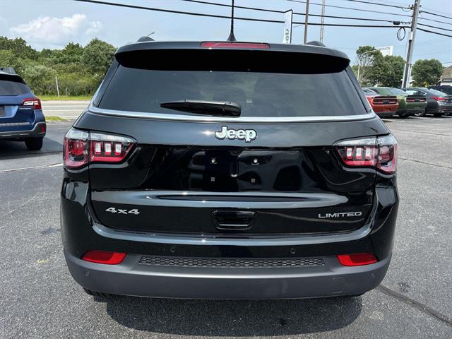 2024 Jeep Compass Limited photo 3