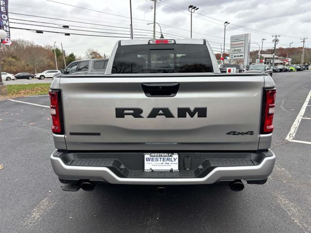 New 2026 Ram 1500 BIG HORN CREW CAB 4X4 5'7 BOX Pickup