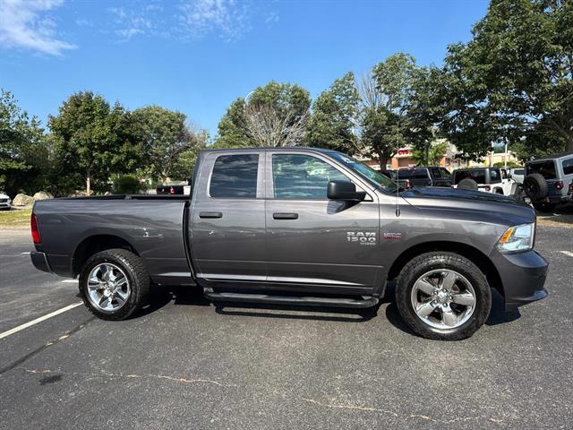 2019 Ram 1500 Classic Tradesman photo 2