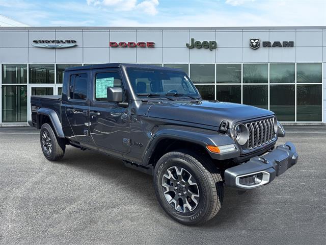 2026 Jeep Gladiator Sahara Auto's photo