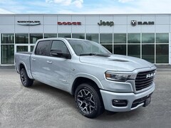 2026 Ram 1500 LARAMIE CREW CAB 4X4 5'7 BOX Pickup