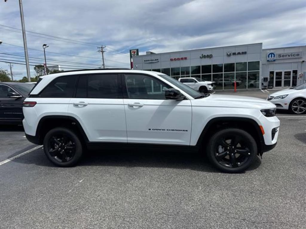 New 2025 Jeep Grand Cherokee LIMITED 4X4 Sport Utility