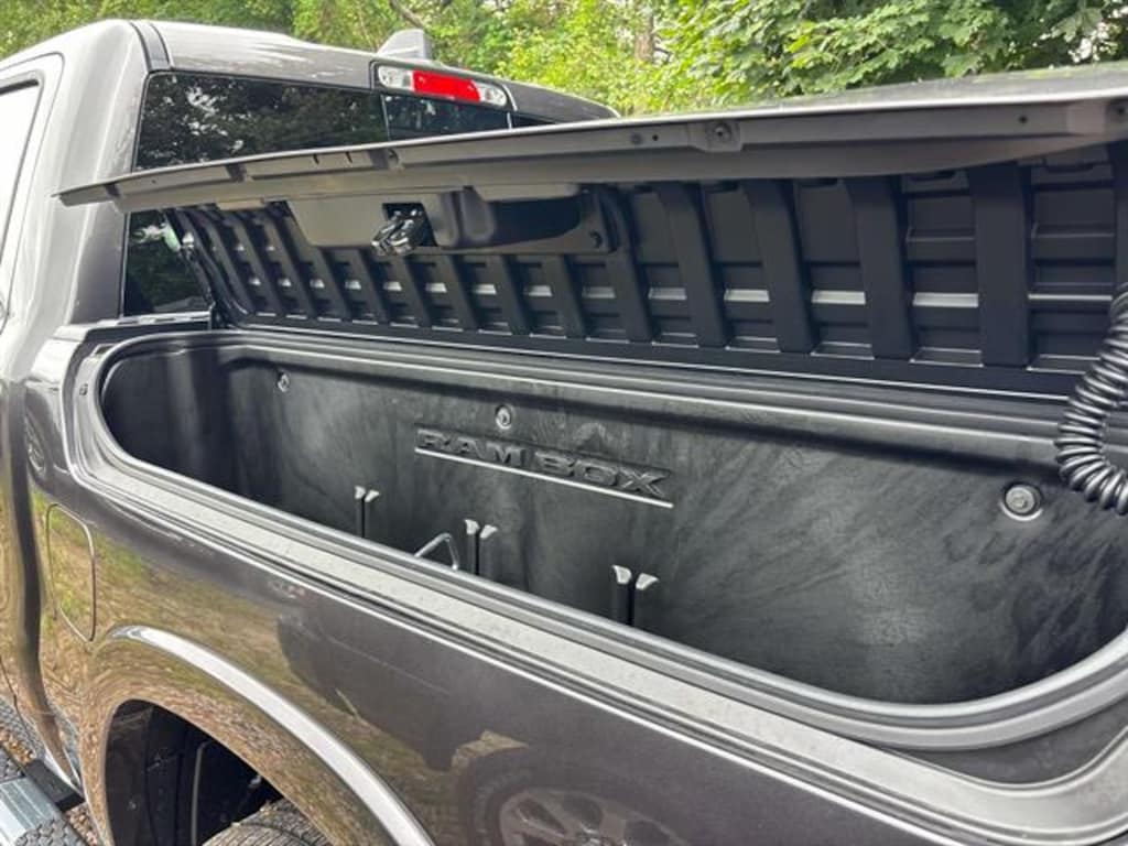 New 2026 Ram 1500 BIG HORN CREW CAB 4X4 5'7 BOX Pickup